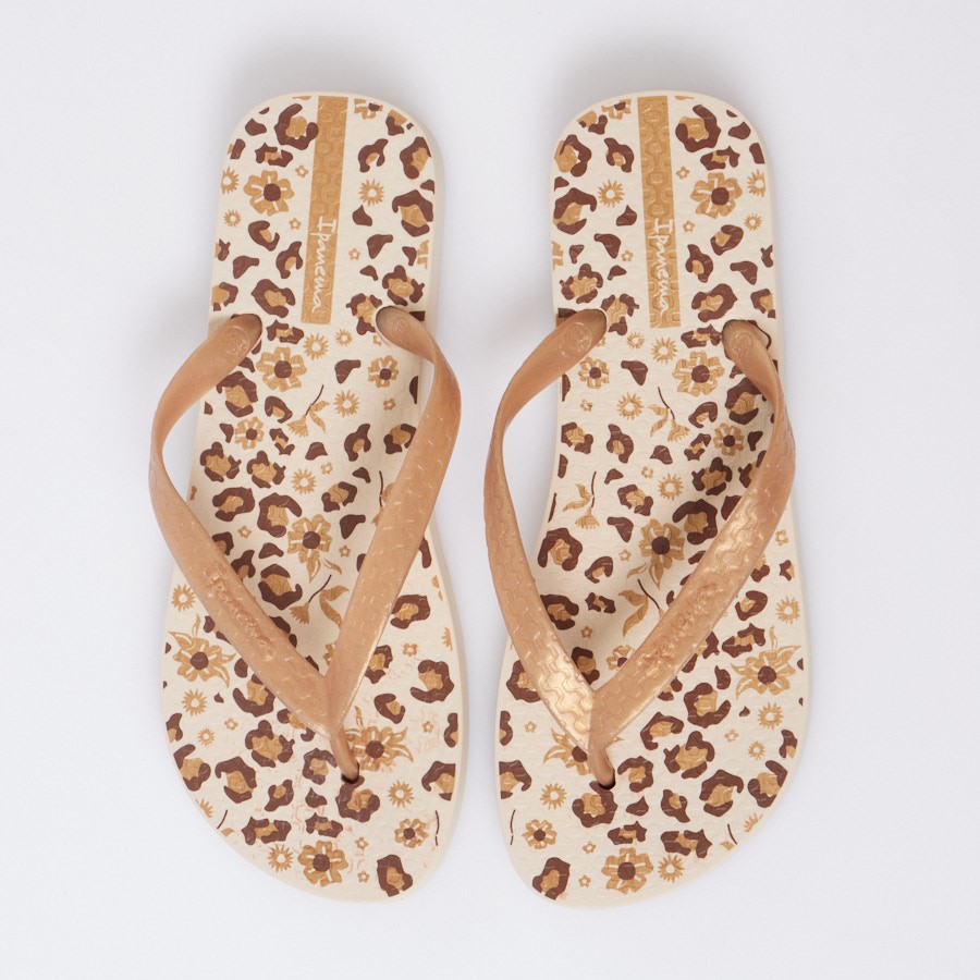 Waterproof slippers